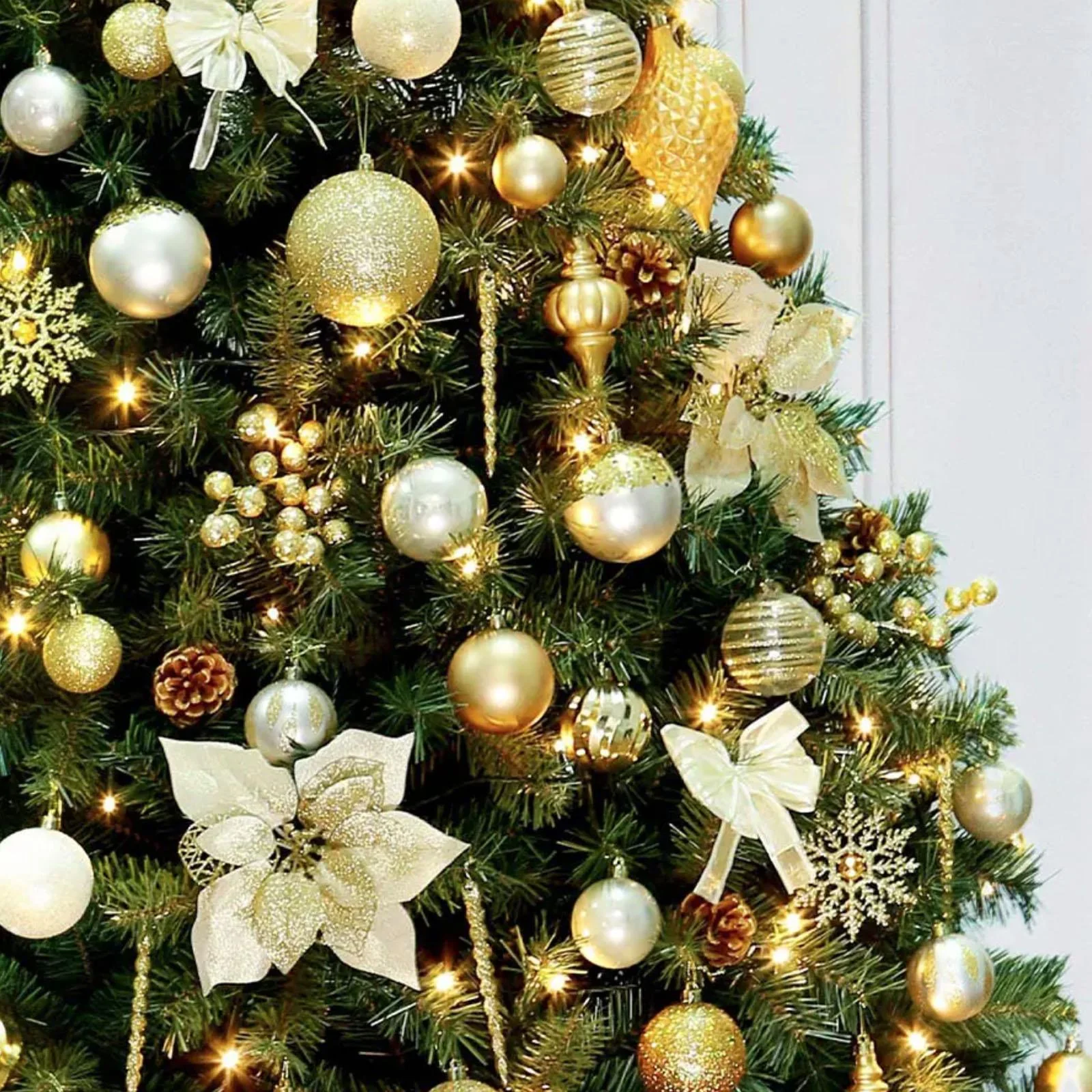 Portland Fir 8ft Decorated Christmas Tree - Empire Gold - Image 4