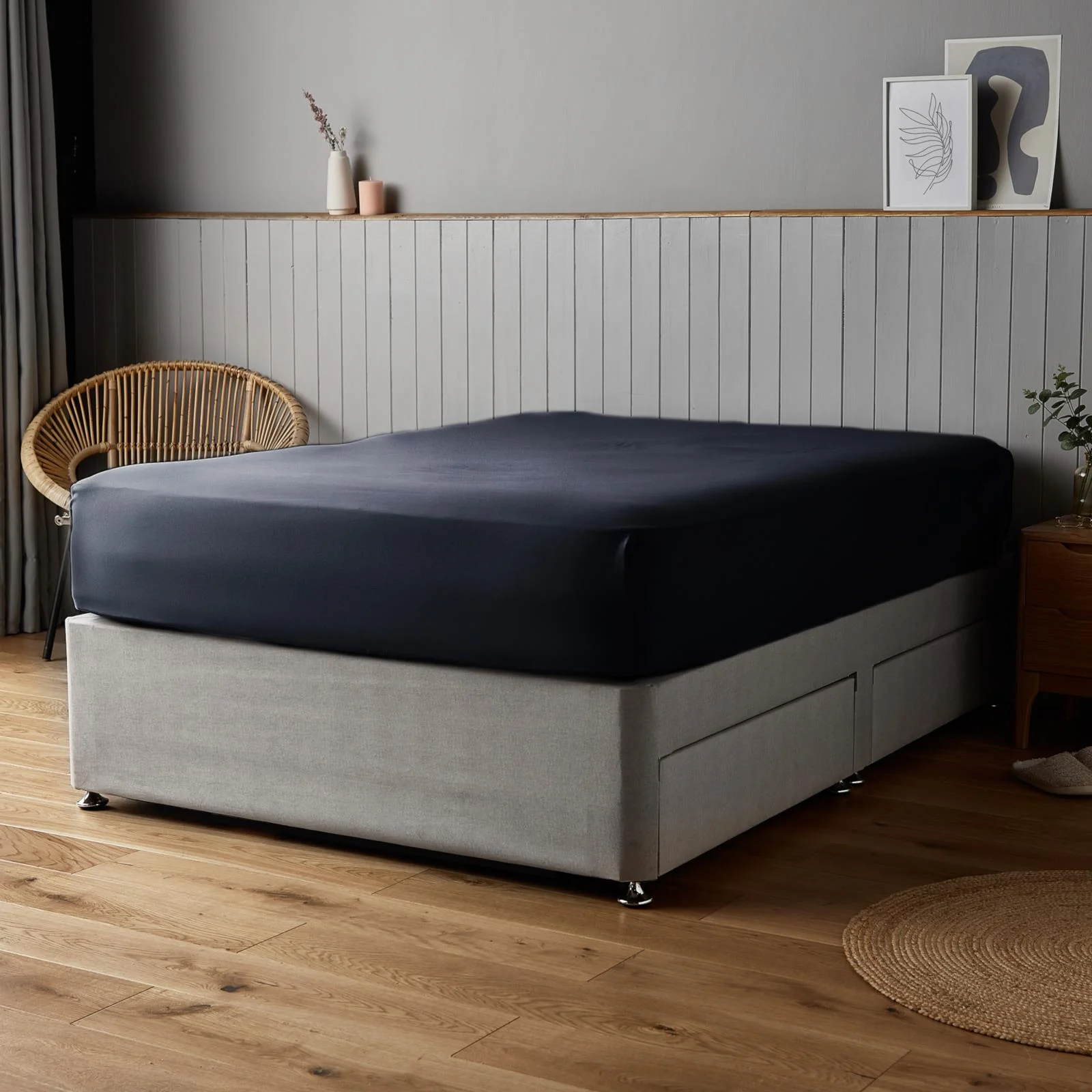 Silentnight Supersoft Single Fitted Sheet Navy Blue Bed Linen - Image 2